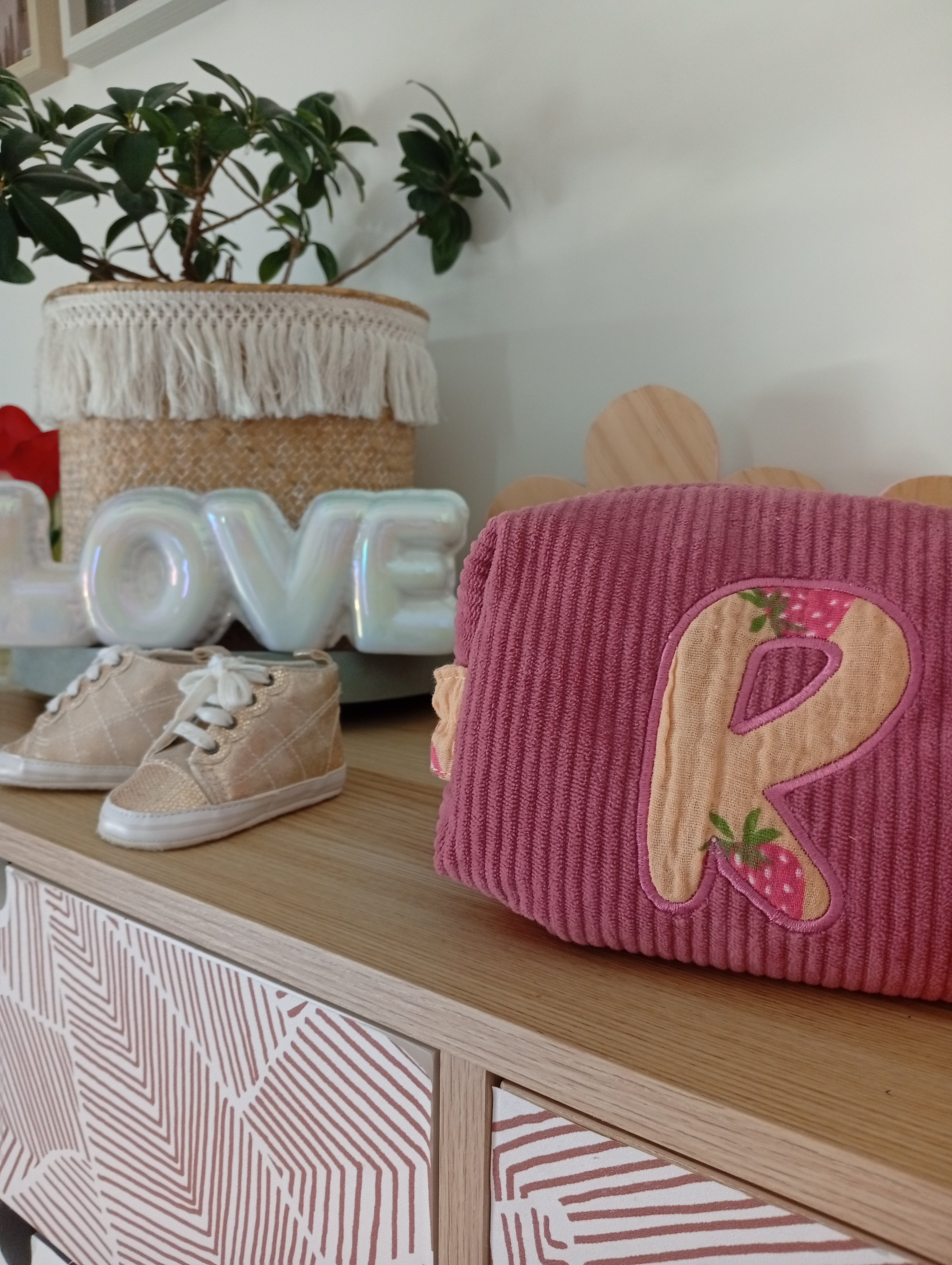 Mini trousse Coquillage Lettre | Vieux Rose-Fraises