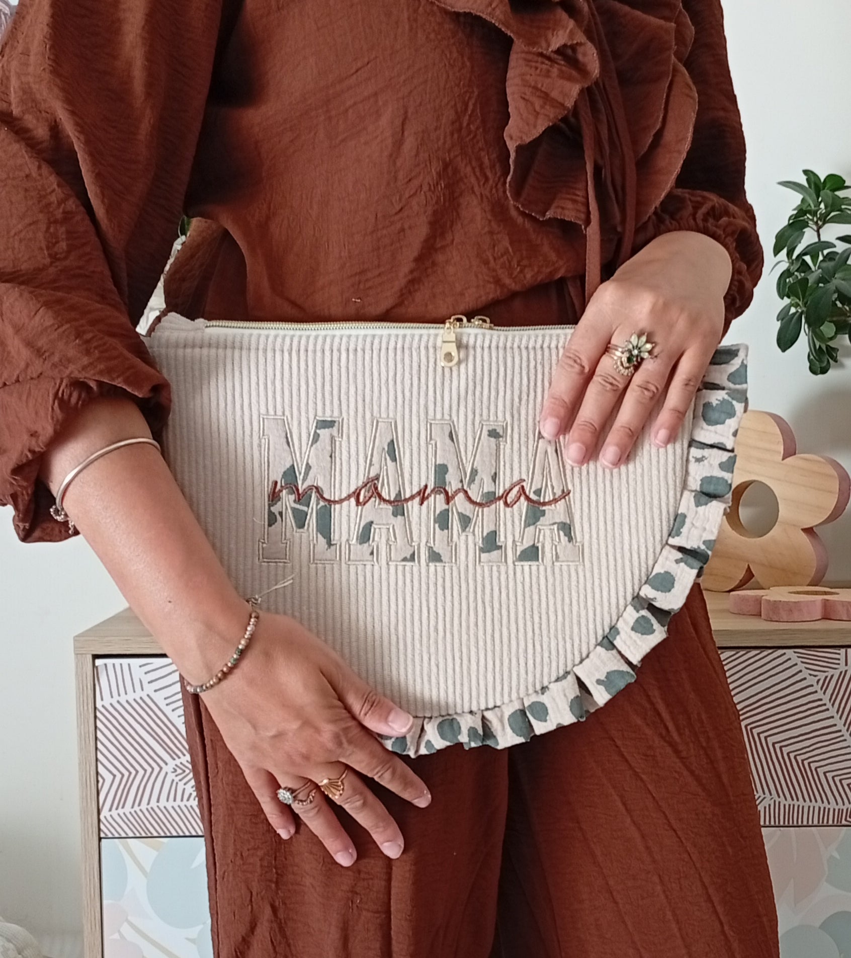 Mama Pochette Beige | Kaki