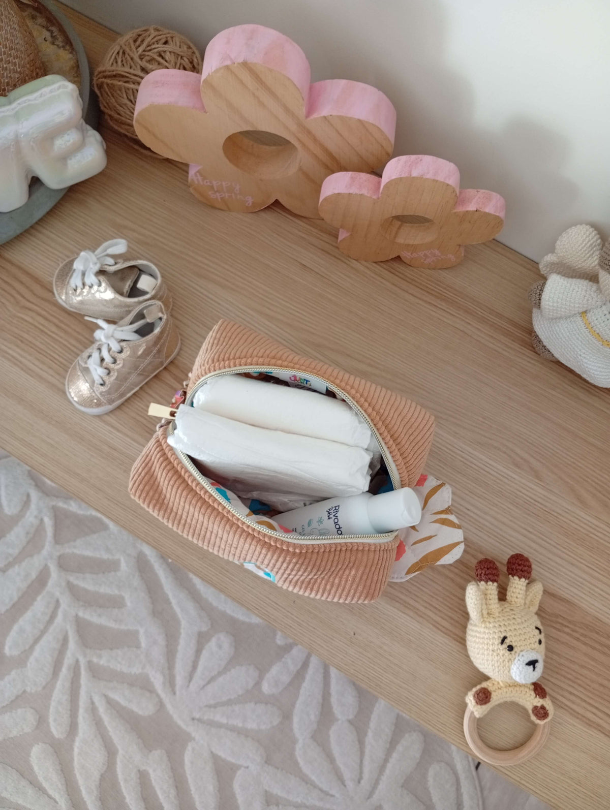 Mini trousse Coquillage Lettre Camel | Multi Fleurs