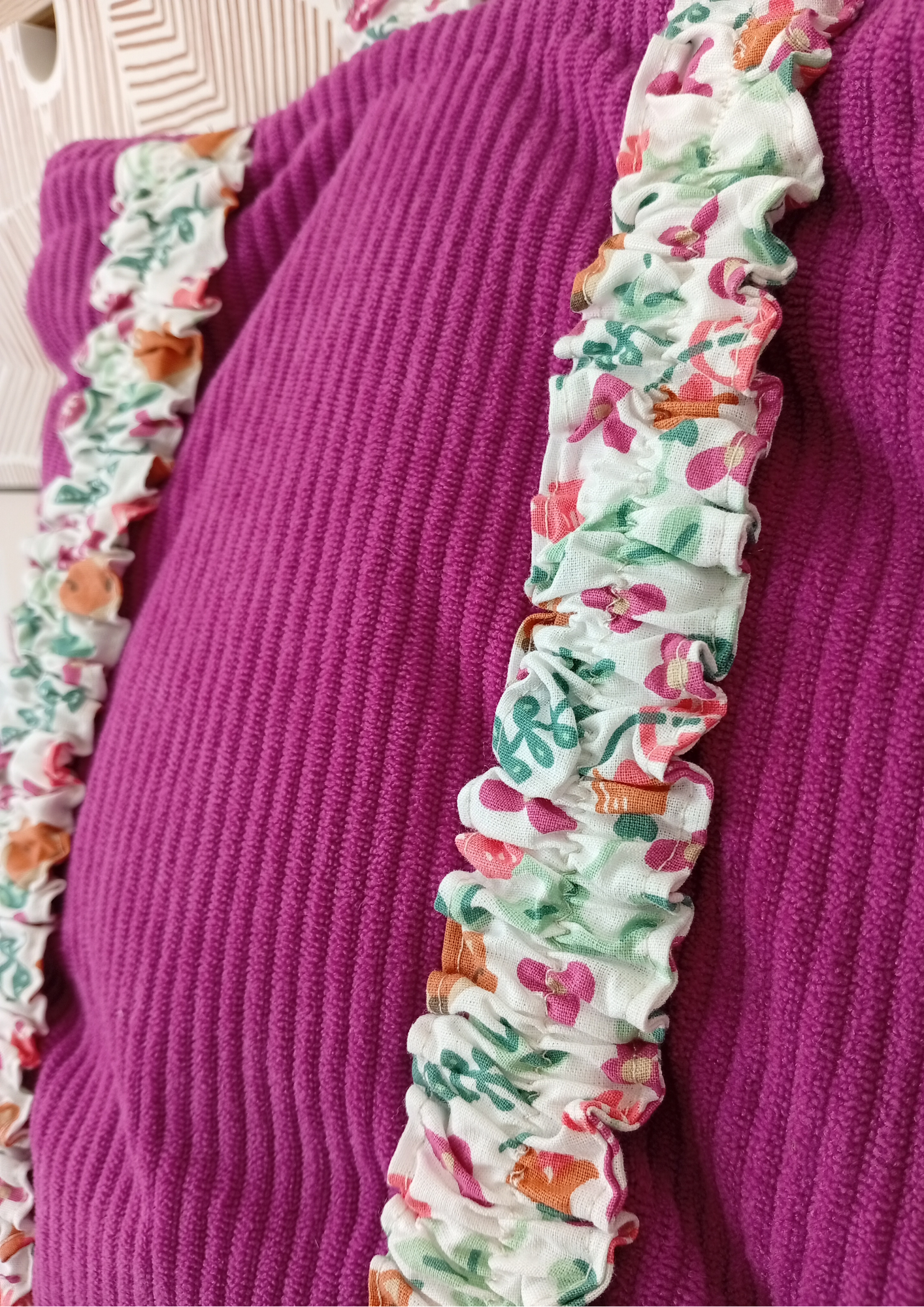 Broderie fixe Lama Cyclamen